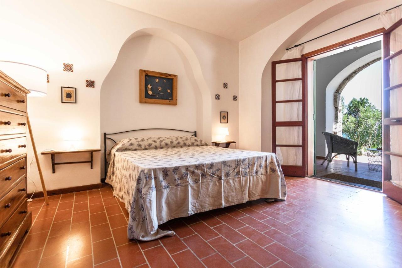 Chambre Lit Queen-Size - Vue sur Jardin