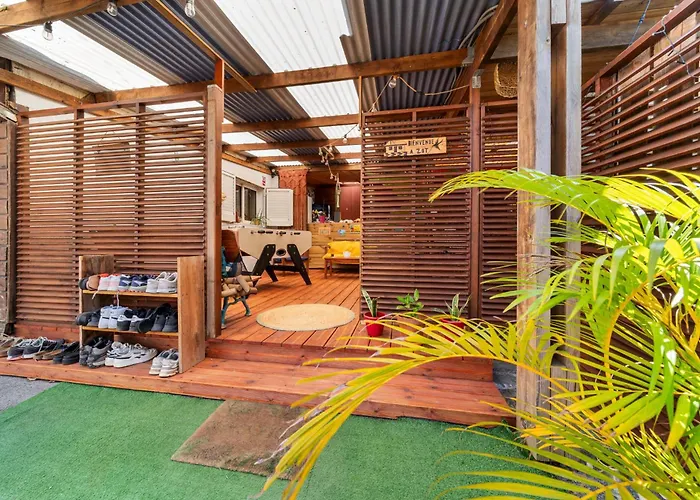 Les Baroudeurs Hostel Saint Pierre
