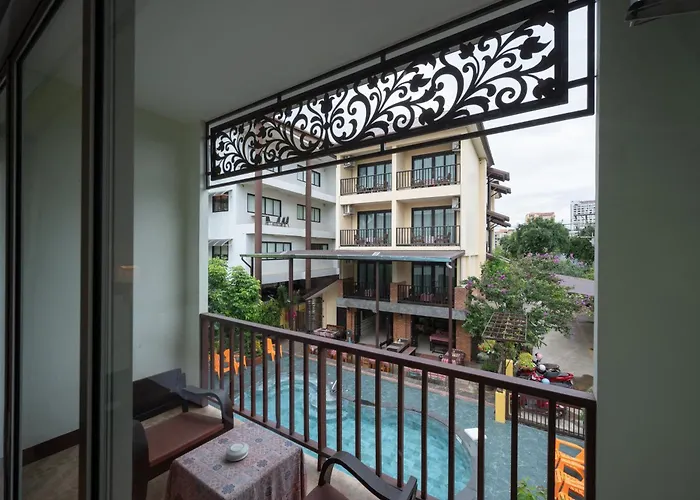 Riverside House Hotel Chiang Mai