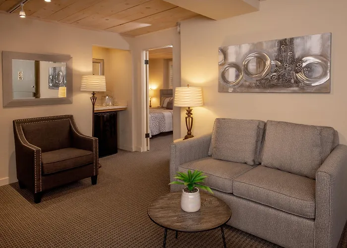 Carmel Country Inn